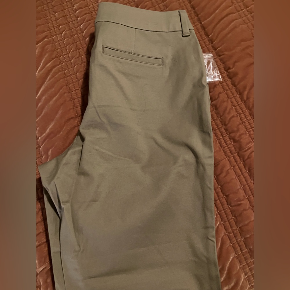 Faded Glory Khaki’s Women’s 10 - Picture 4 of 4